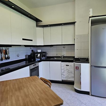 Spazioso Appartamento Con Terrazzo Navigli , Bocconi Milan Bagian luar foto