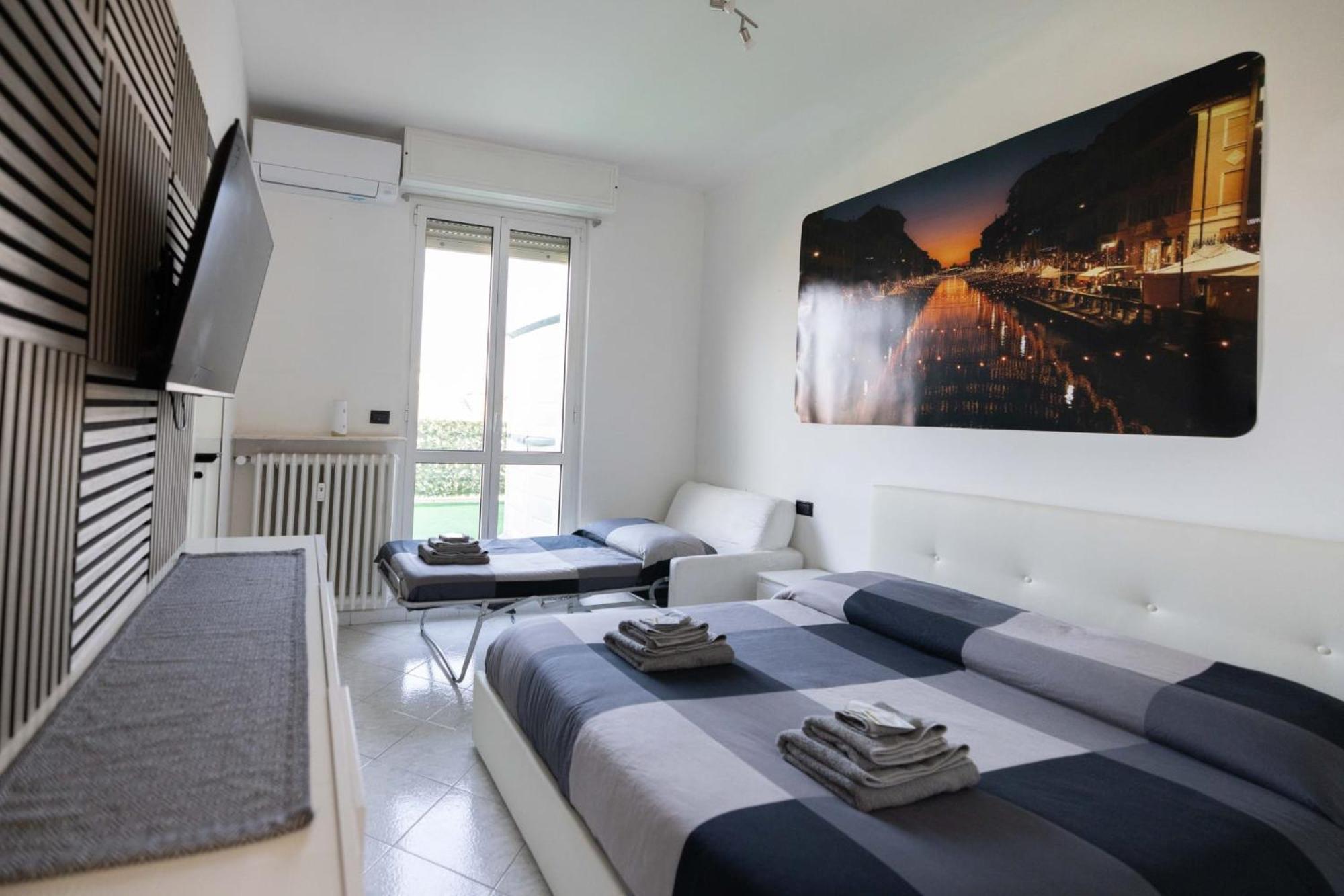 Spazioso Appartamento Con Terrazzo Navigli , Bocconi Milan Bagian luar foto