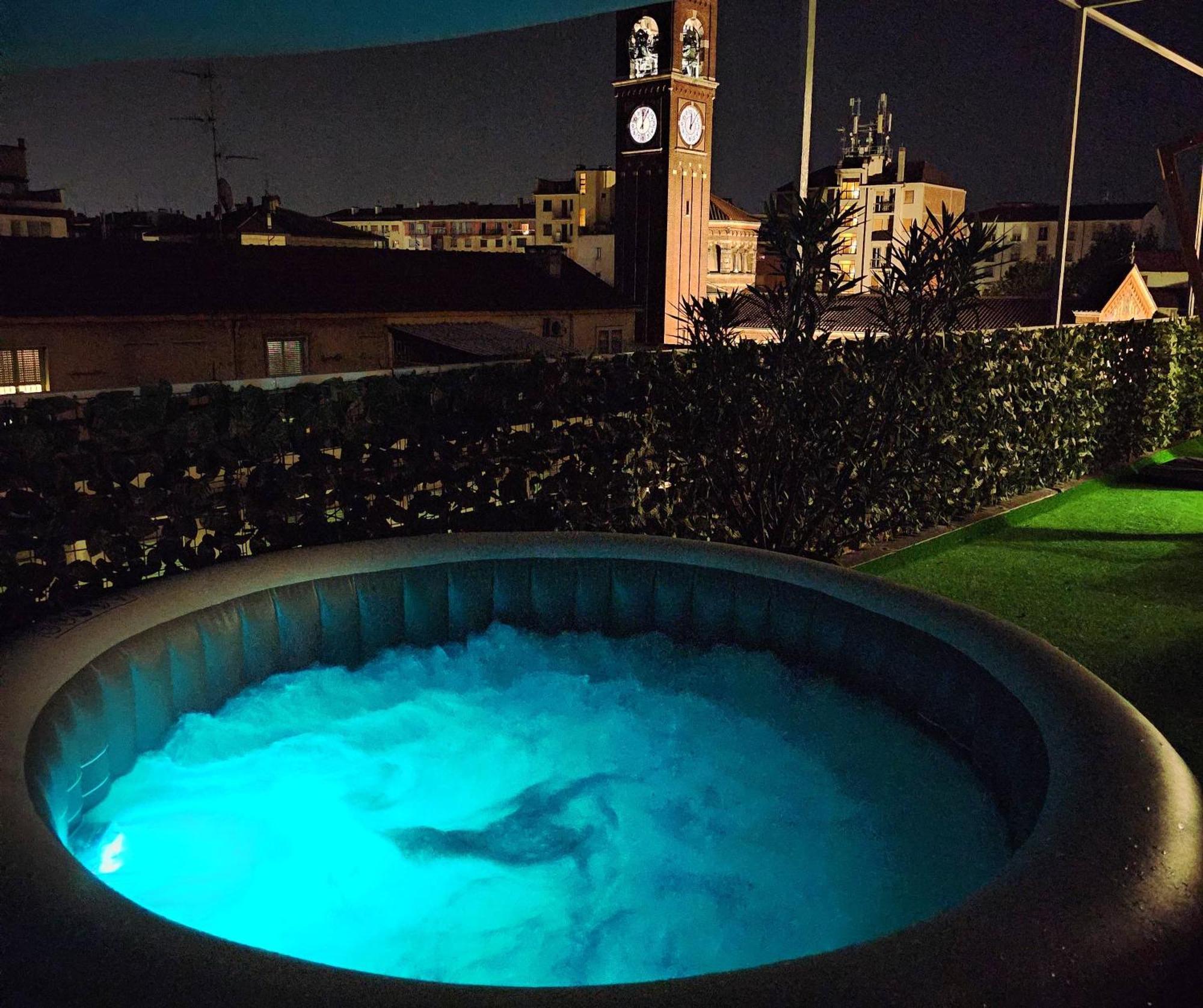 Spazioso Appartamento Con Terrazzo Navigli , Bocconi Milan Bagian luar foto